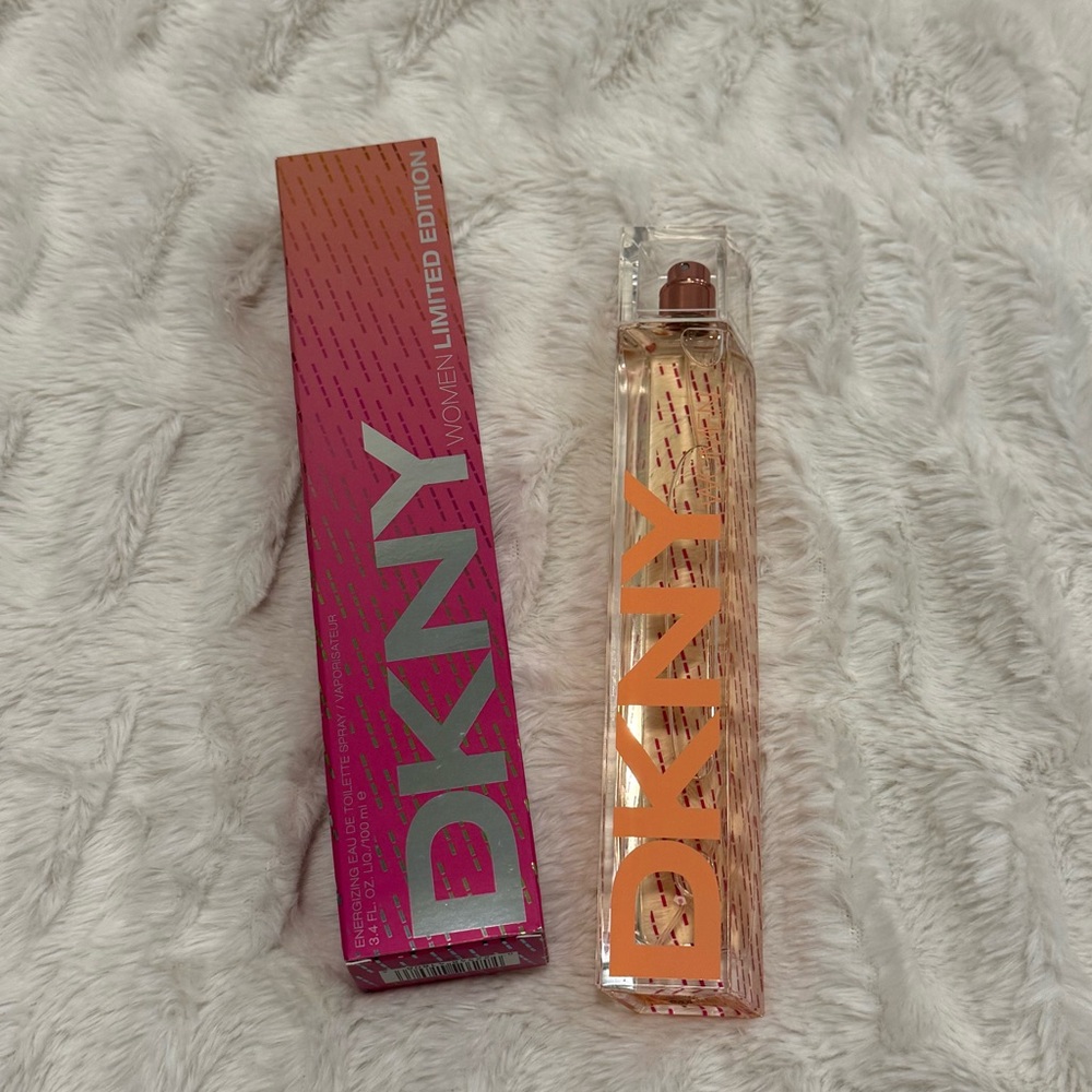 DKNY Women Limited Edition Energizing Eau de Toilette Spray